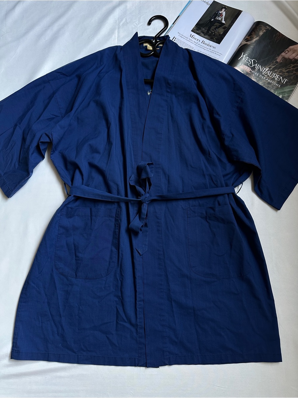 3/50$Embroidered Navy Kimono Robe / Vintage Robe - Picture 5 of 13
